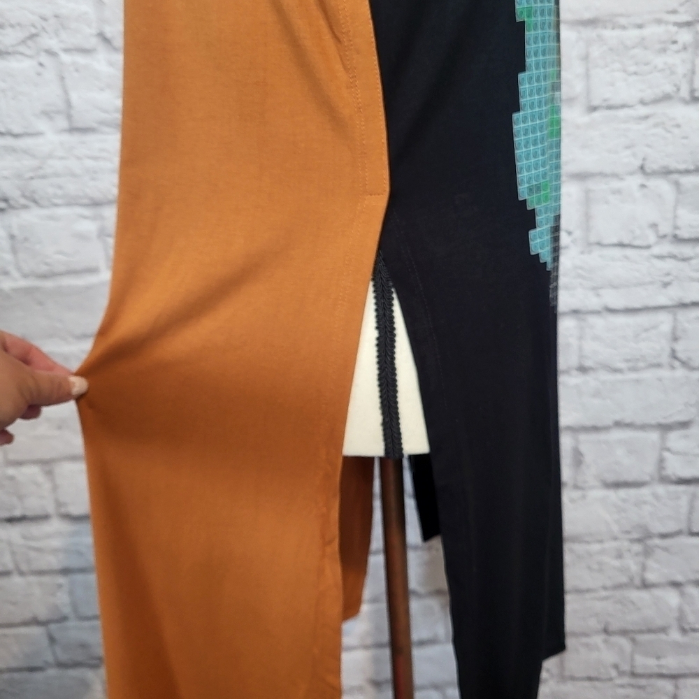 Ay Guey Tunic Top Graphic Frida Khalo Black Brown Split Sides Sleeveless NWT - Picture 6 of 11